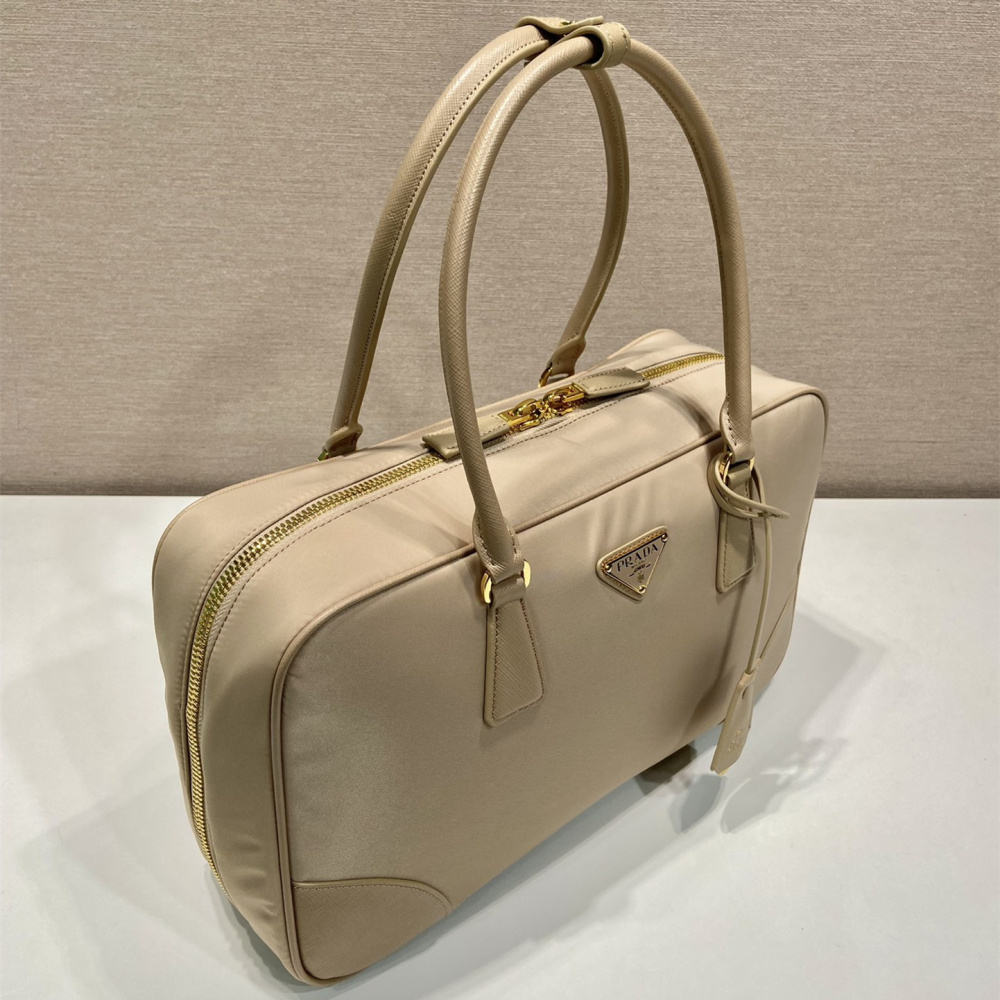 高仿Prada*ReEdition系列手提袋1BB114大號淺木色免檢版