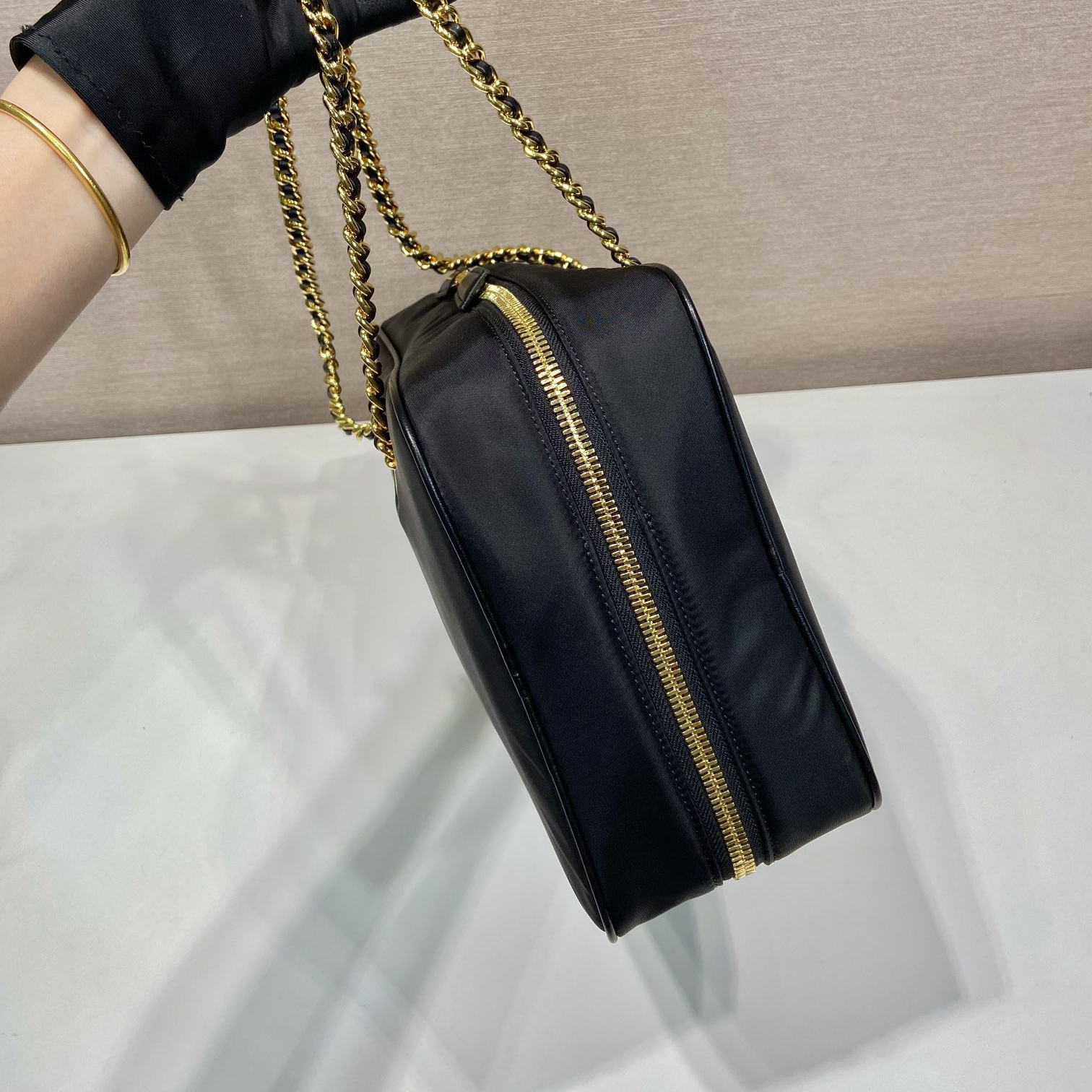 高仿Prada*ReEdition系列單肩包1BB121A大號免檢版