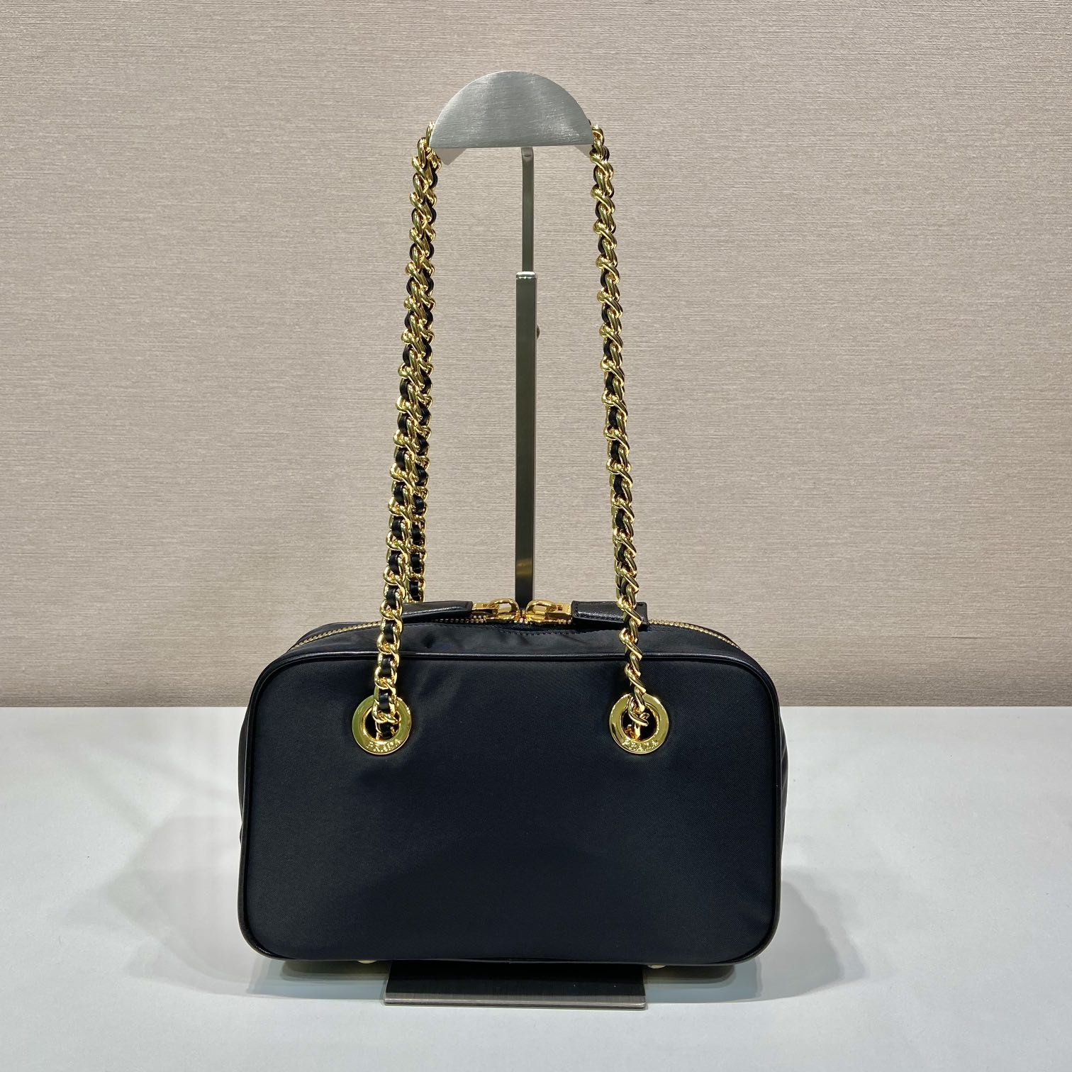 高仿Prada*ReEdition系列單肩包1BB121A小號免檢版