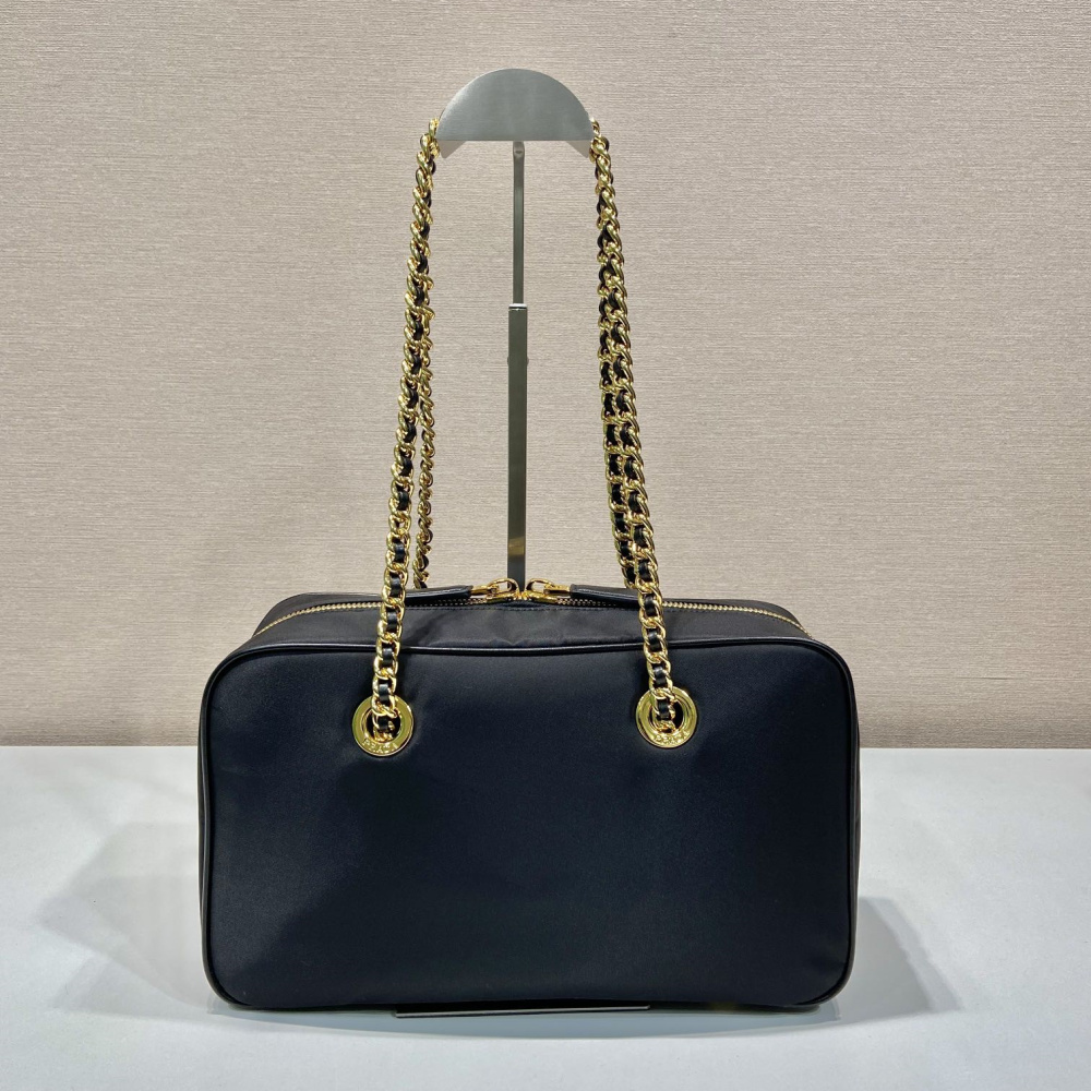 高仿Prada*ReEdition系列單肩包1BB121A中號免檢版