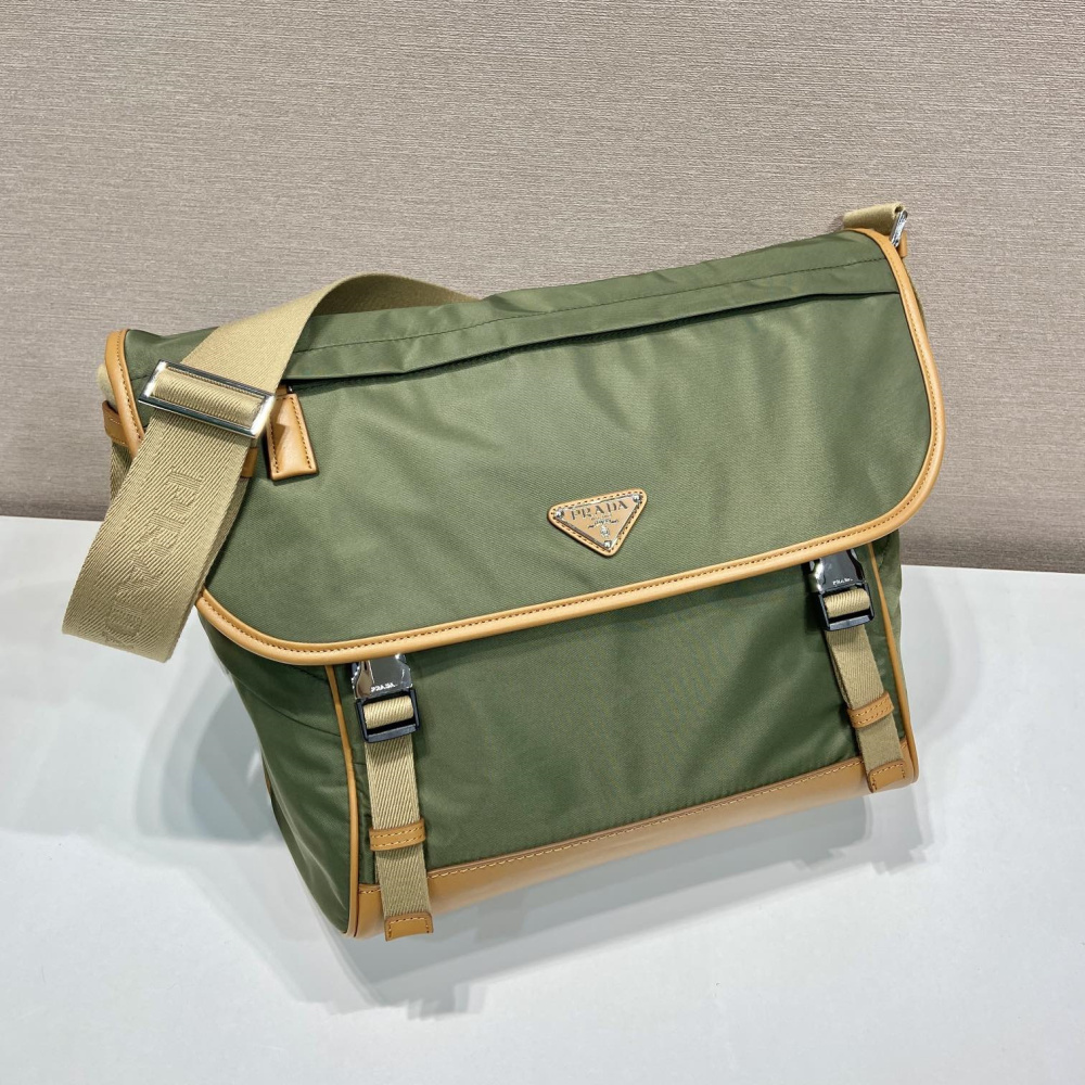 高仿Prada*ReEdition系列單肩包2VD052大號免檢版