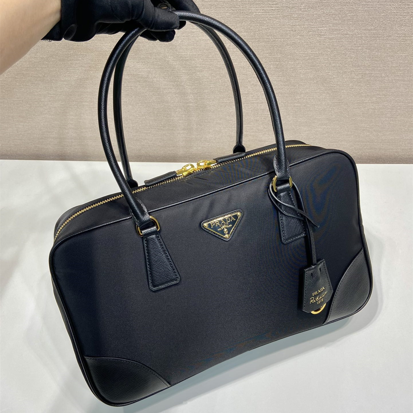高仿Prada*ReEdition系列手提袋1BB114大號黑色免檢版