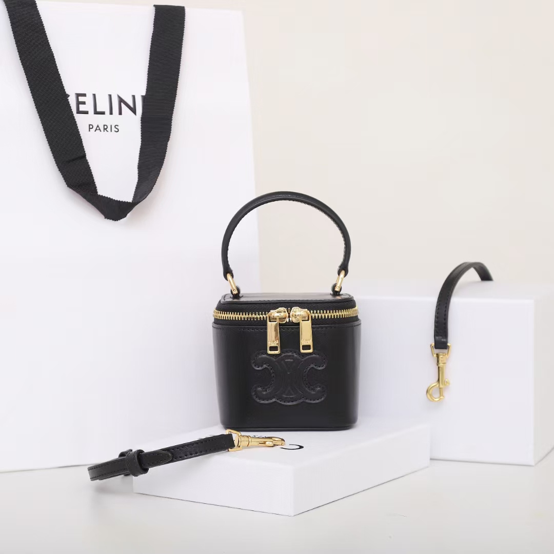 高仿Celine*Triomphe系列手提袋10J763黑色免檢版