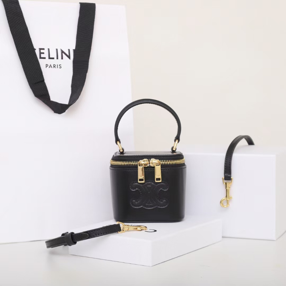 高仿Celine*Triomphe系列手提袋10J763黑色免檢版