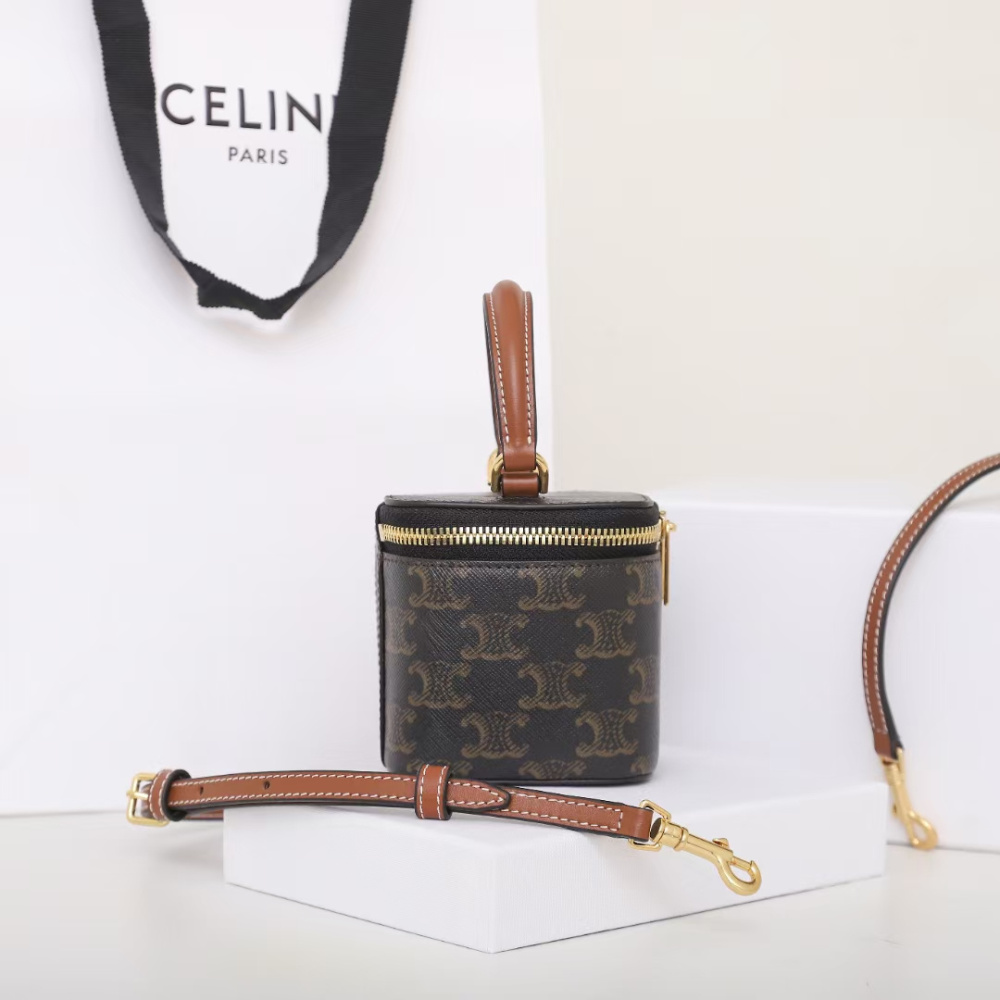 高仿Celine*Triomphe系列手提袋10J762棕印花免檢版