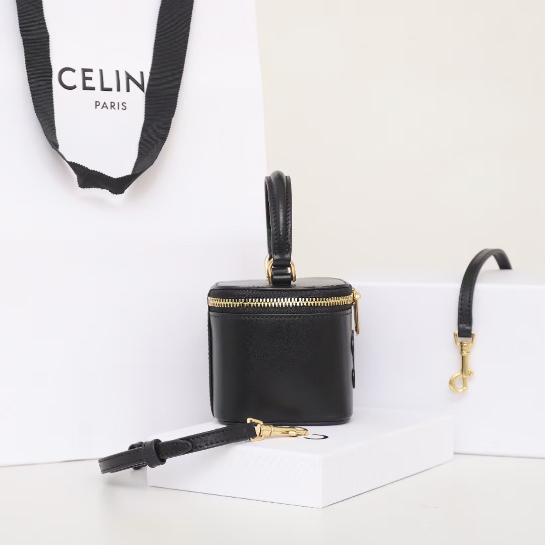 高仿Celine*Triomphe系列手提袋10J763黑色免檢版