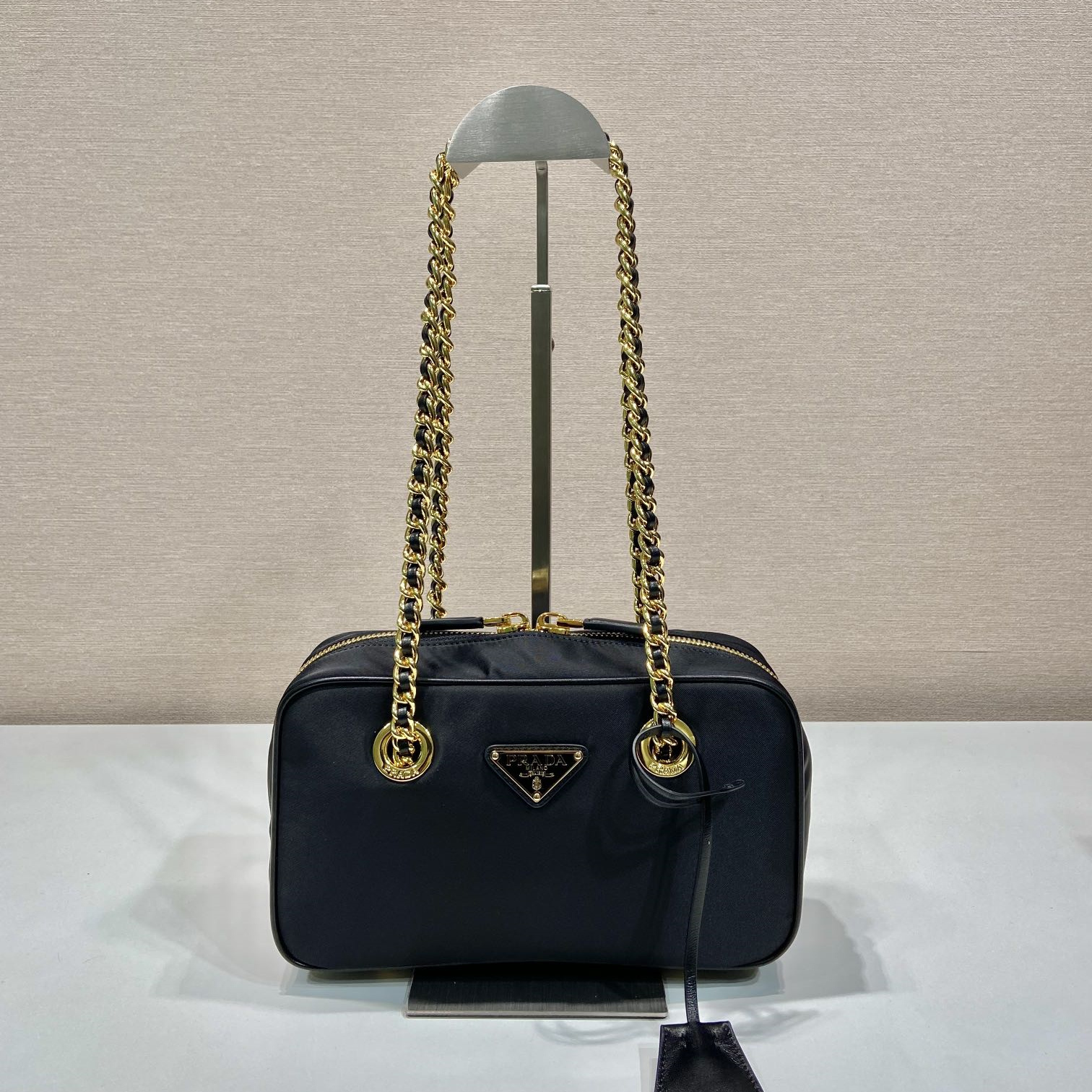 高仿Prada*ReEdition系列單肩包1BB121A小號免檢版