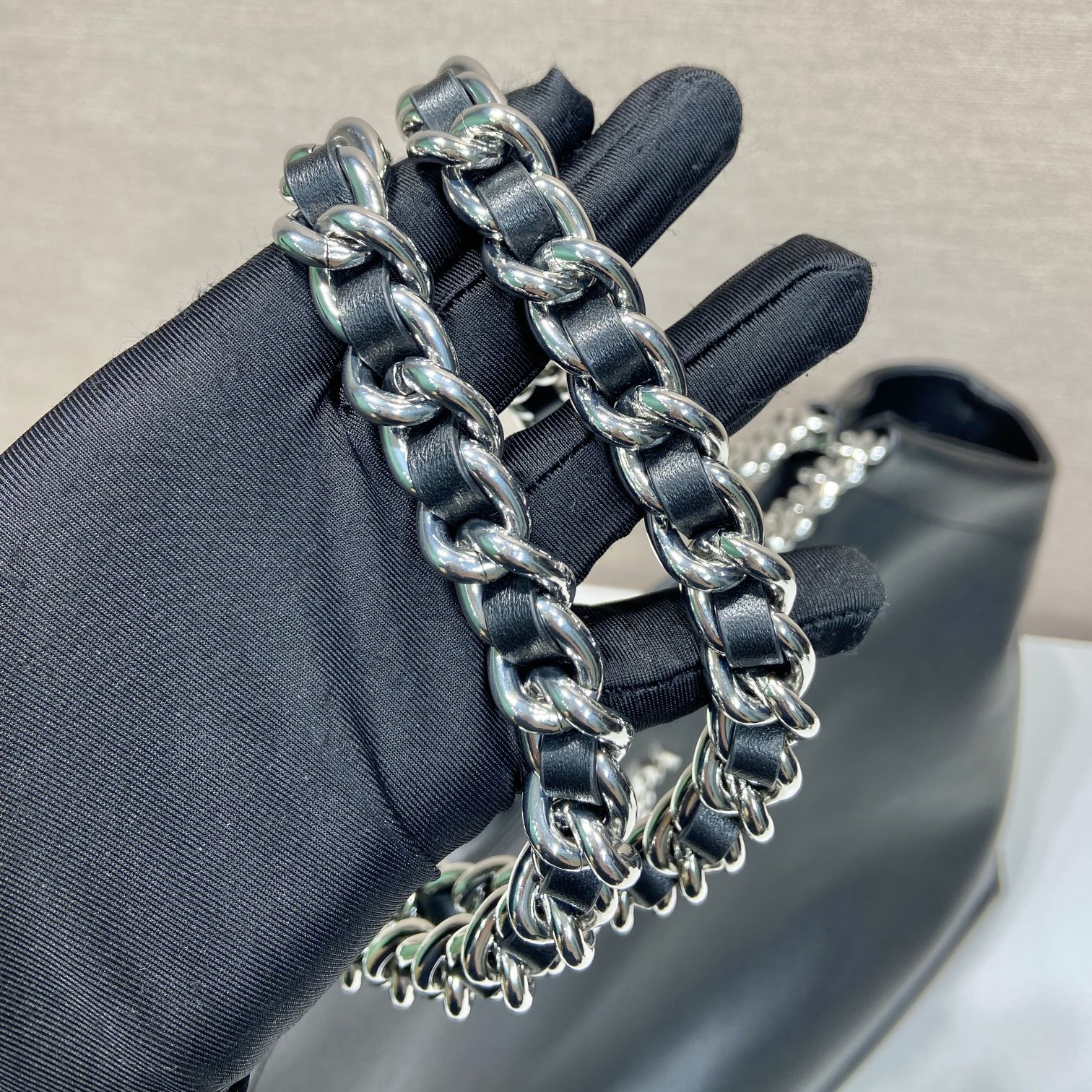 高仿Prada*Tote系列1BA638黑色免檢版