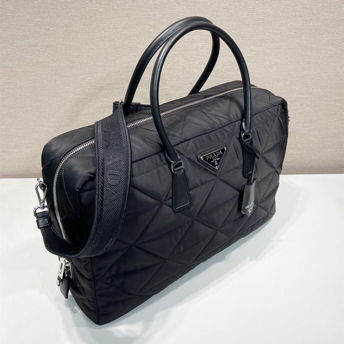 高仿Prada*ReEdition系列旅行袋2VA009黑色免檢版
