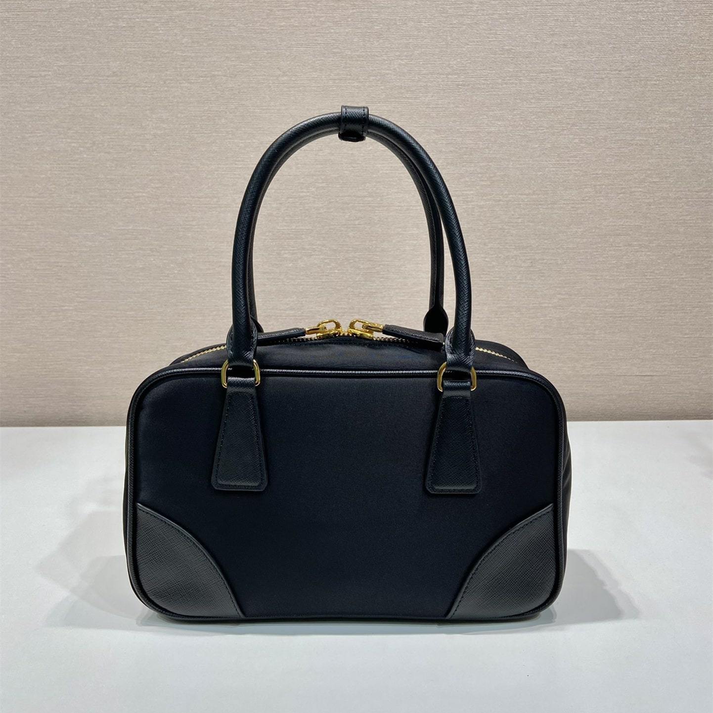 高仿Prada*ReEdition系列手提袋1BB121小號黑色免檢版