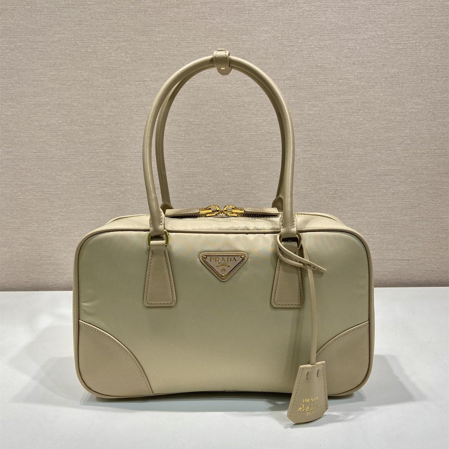 高仿Prada*ReEdition系列手提袋1BB115大號卡其免檢版