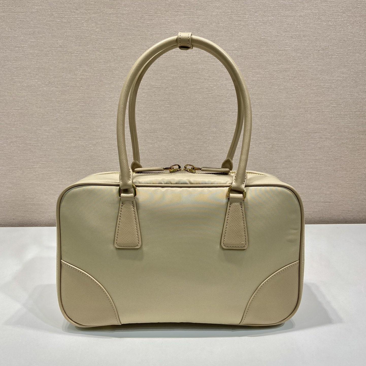 高仿Prada*ReEdition系列手提袋1BB115大號卡其免檢版
