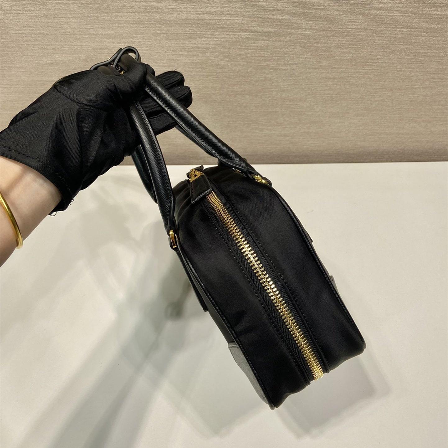 高仿Prada*ReEdition系列手提袋1BB121小號黑色免檢版