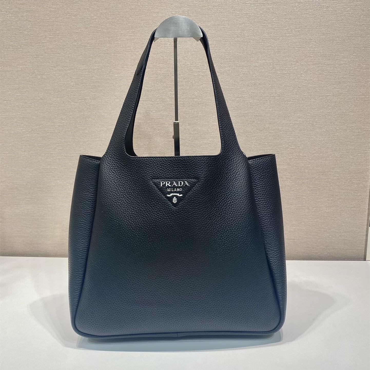 高仿Prada*Tote系列菜籃子1BG338大號黑色免檢版
