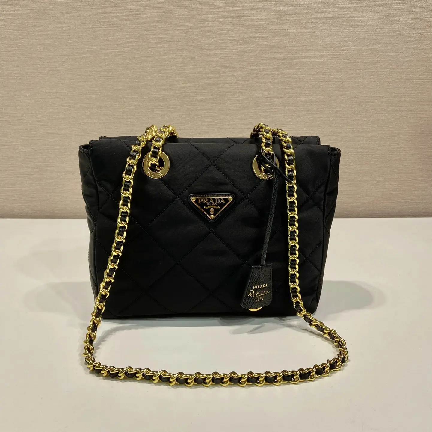 Prada ReEdition 中古袋