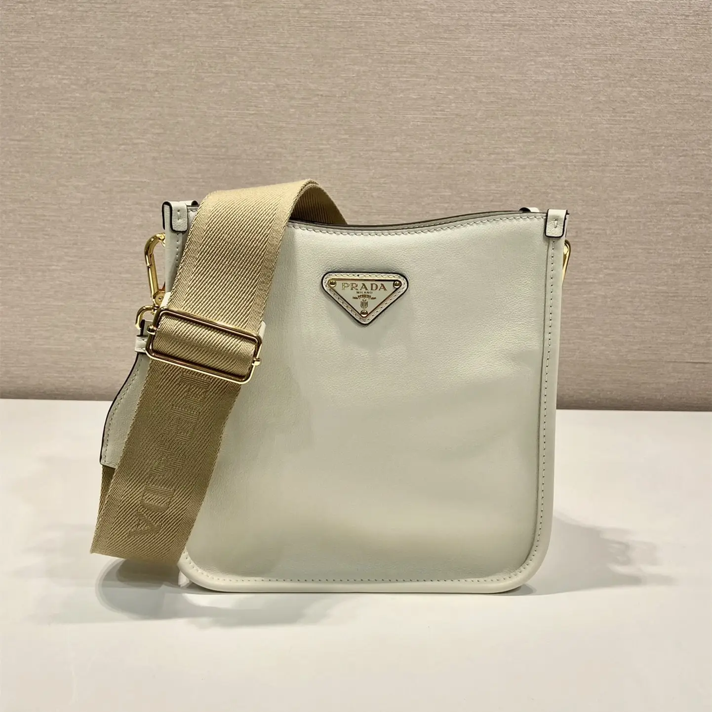 Prada 1BH220 馬鞍包