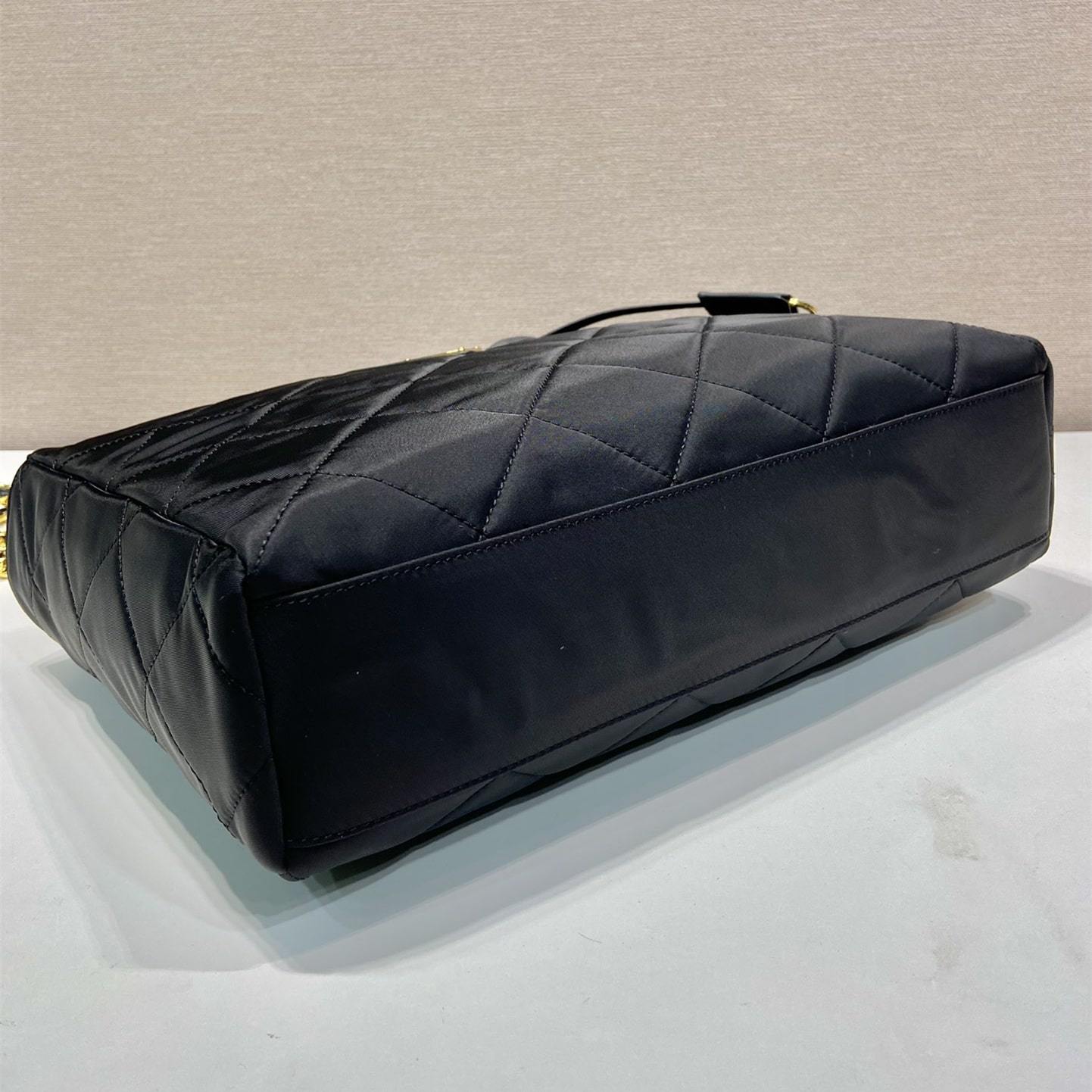 高仿Prada*ReEdition系列中古袋1BG467大號免檢版