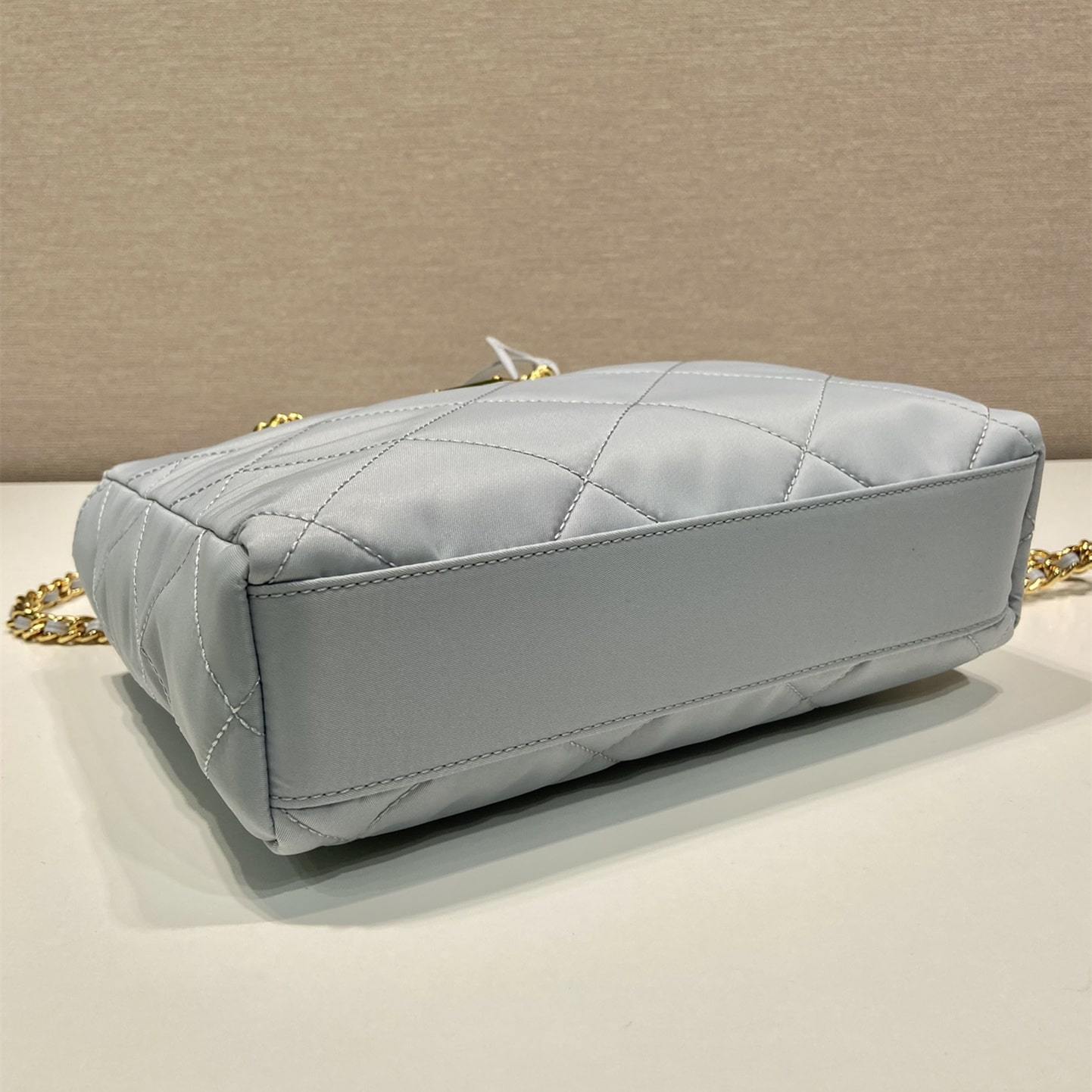 高仿Prada*ReEdition系列中古袋1BG468淺藍色免檢版