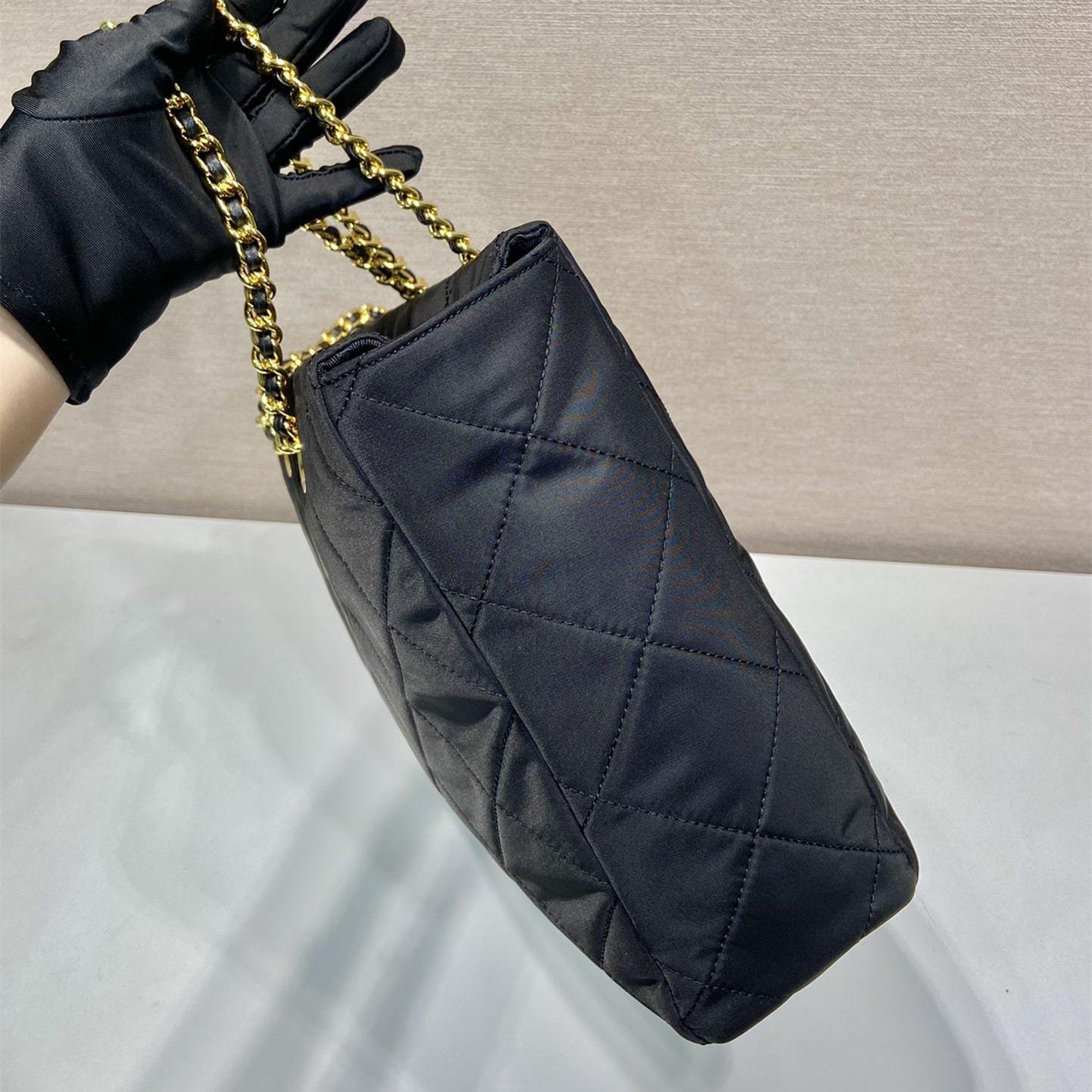 高仿Prada*ReEdition系列中古袋1BG467大號免檢版