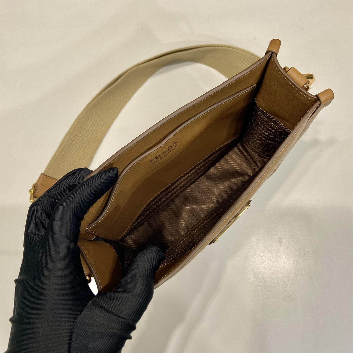 高仿Prada馬鞍包1BH220棕色免檢版