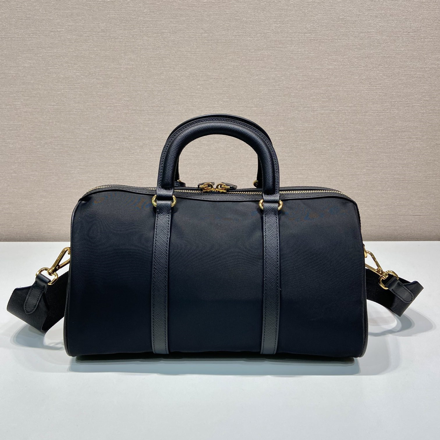 高仿Prada*ReEdition系列手提包1BB233黑色免檢版