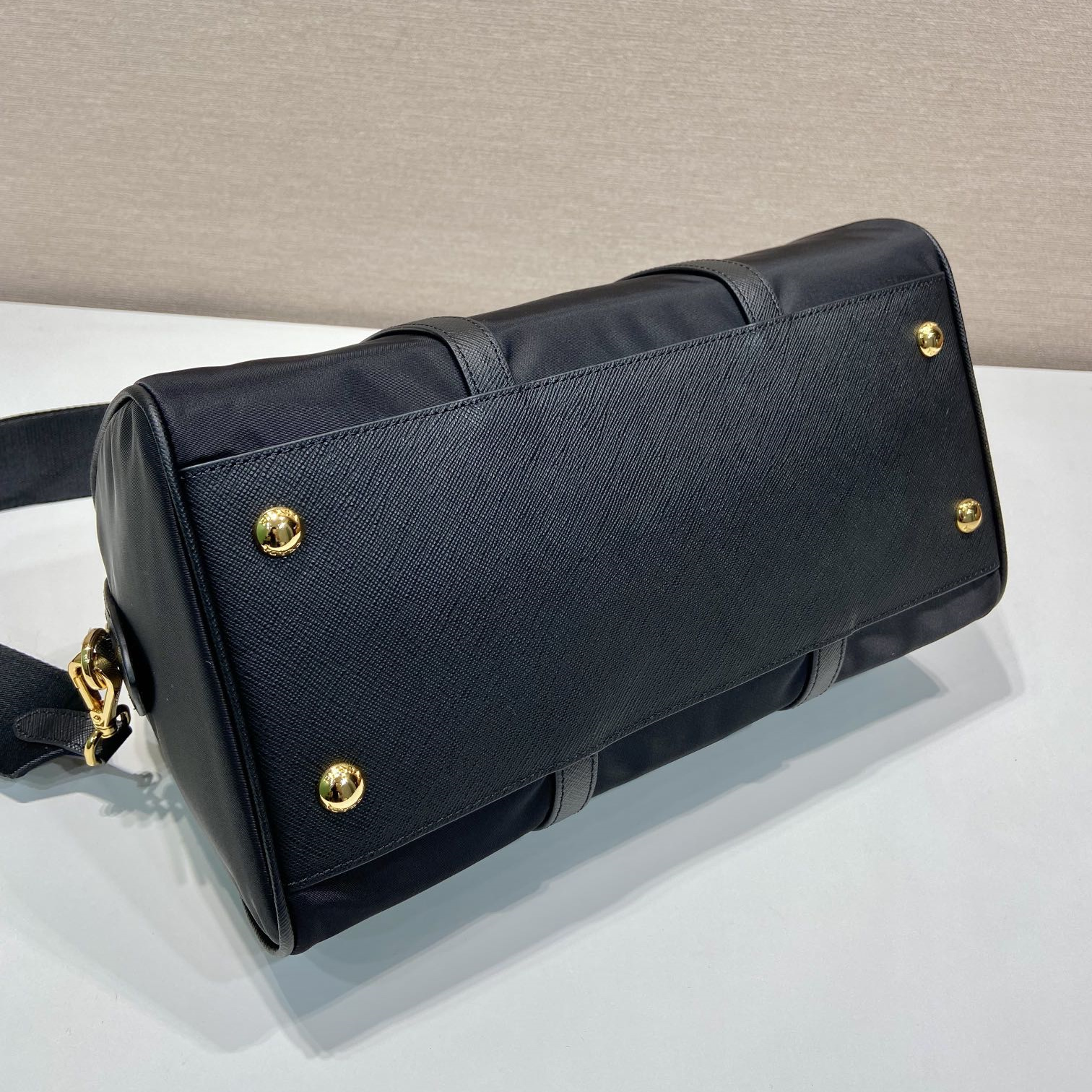 高仿Prada*ReEdition系列手提包1BB233黑色免檢版