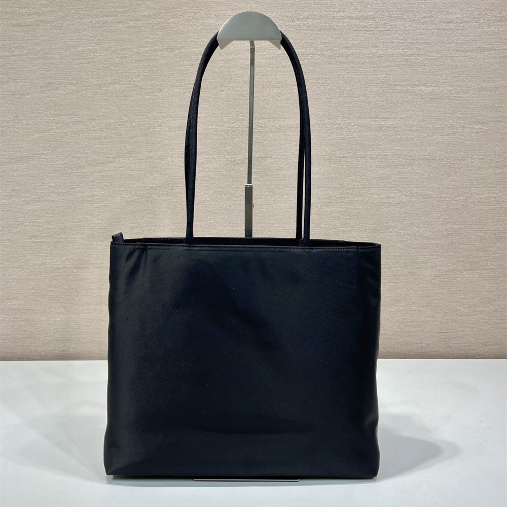 高仿Prada*ReEdition系列托特包B6245黑色中號免檢版
