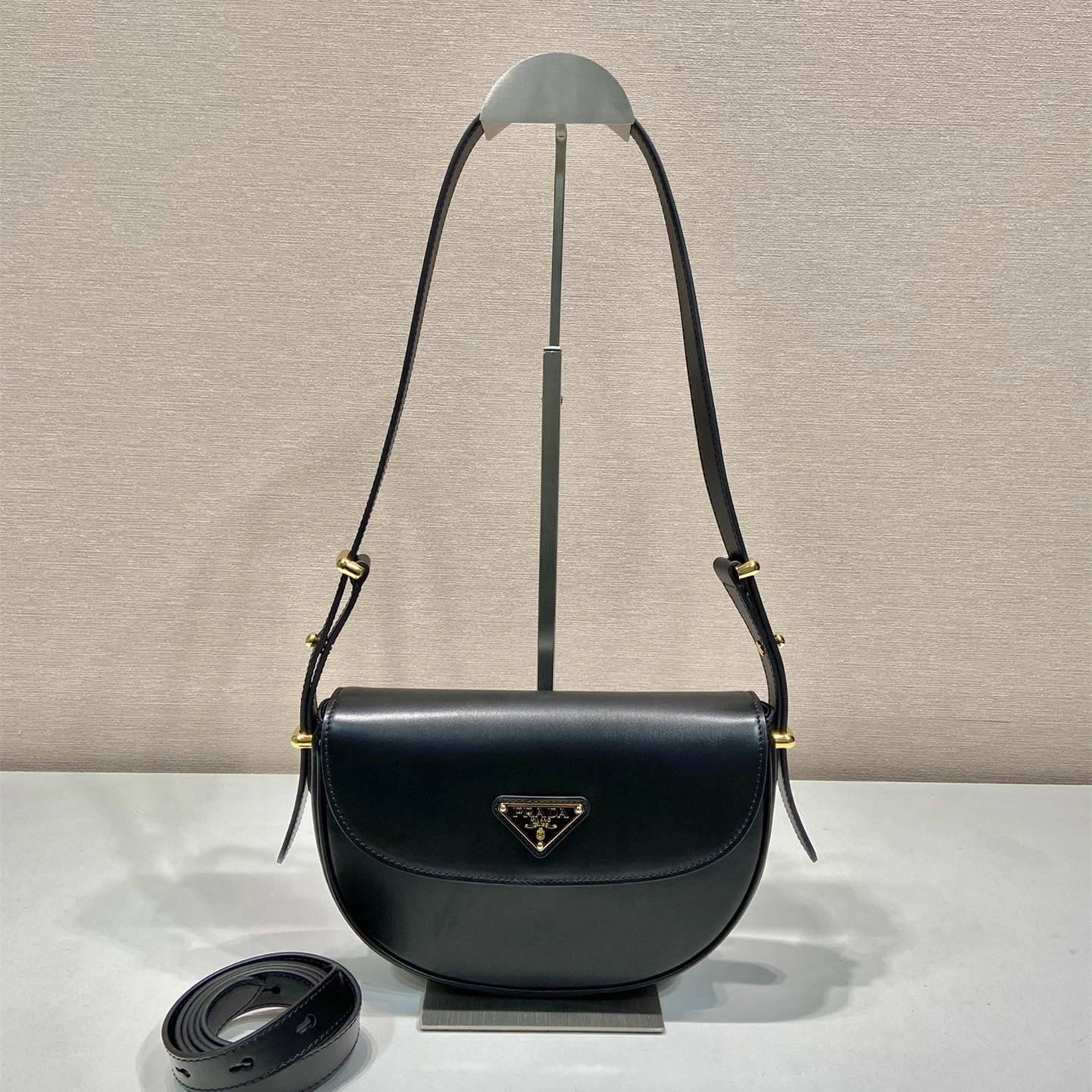 Prada 1BD365 小牛皮包