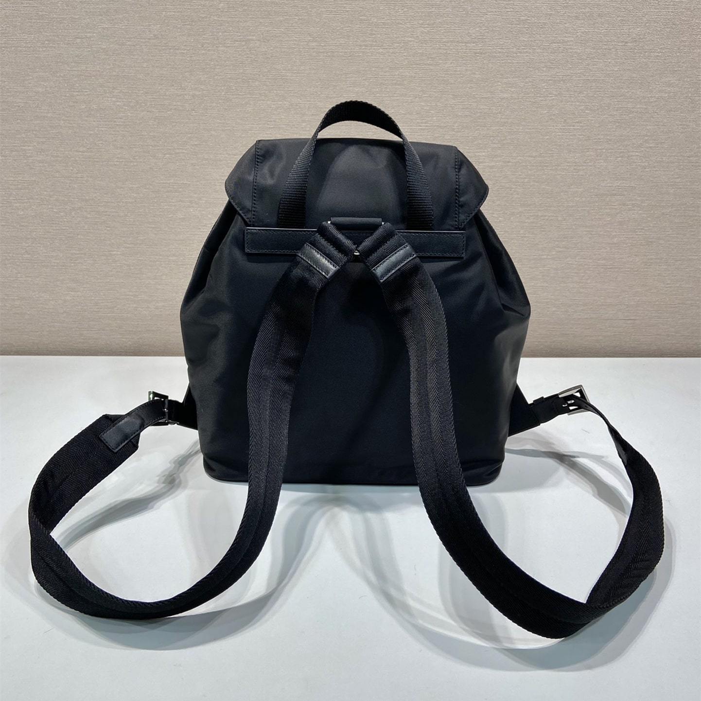 高仿Prada中古背包1BZ832黑色免檢版
