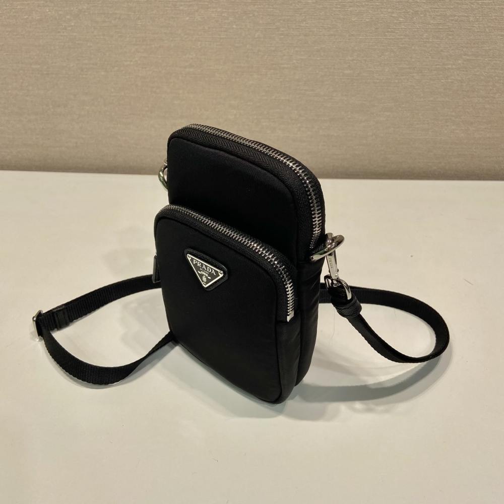 高仿Prada*Re-Edition系列2ZT024手機包免檢版