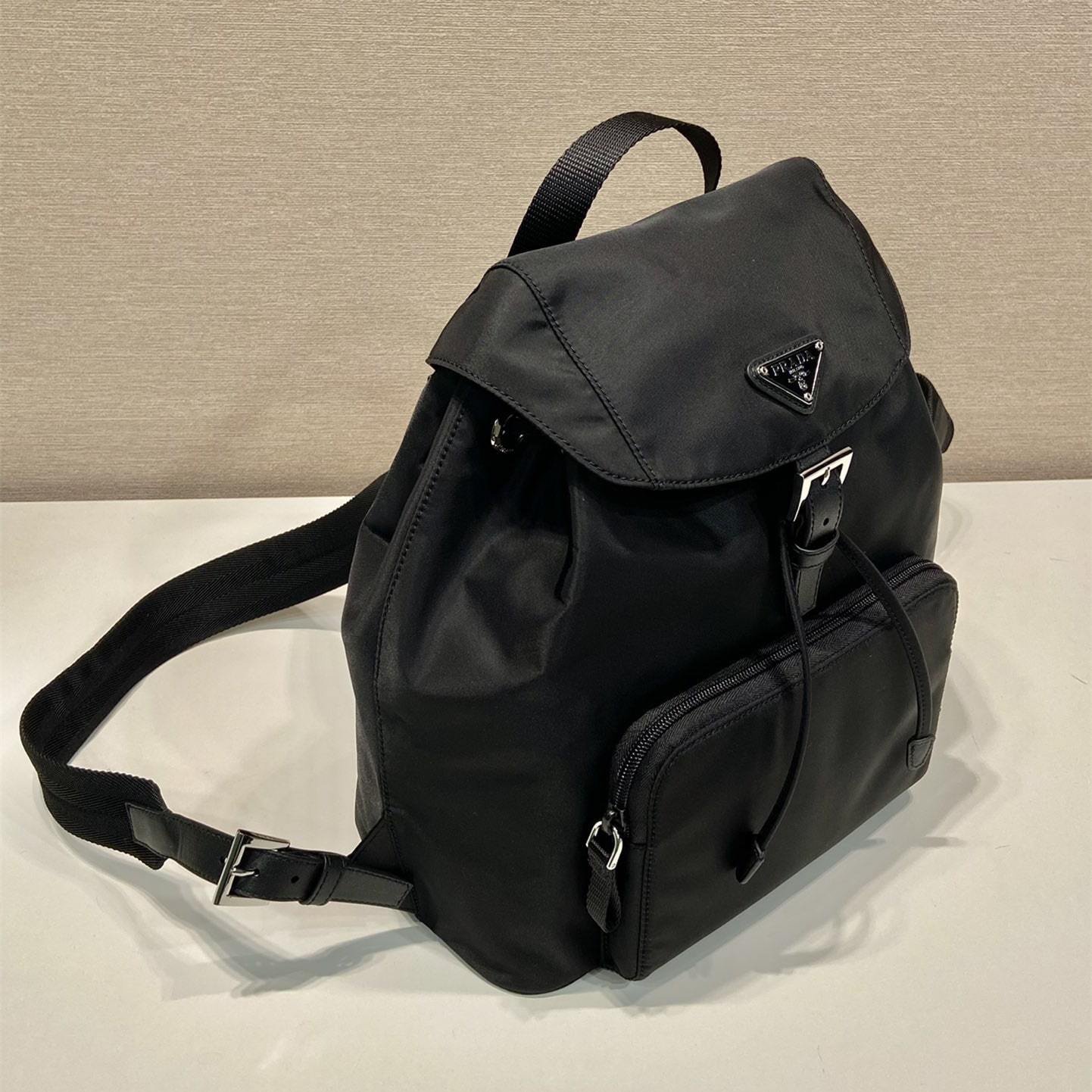 高仿Prada中古背包1BZ832黑色免檢版