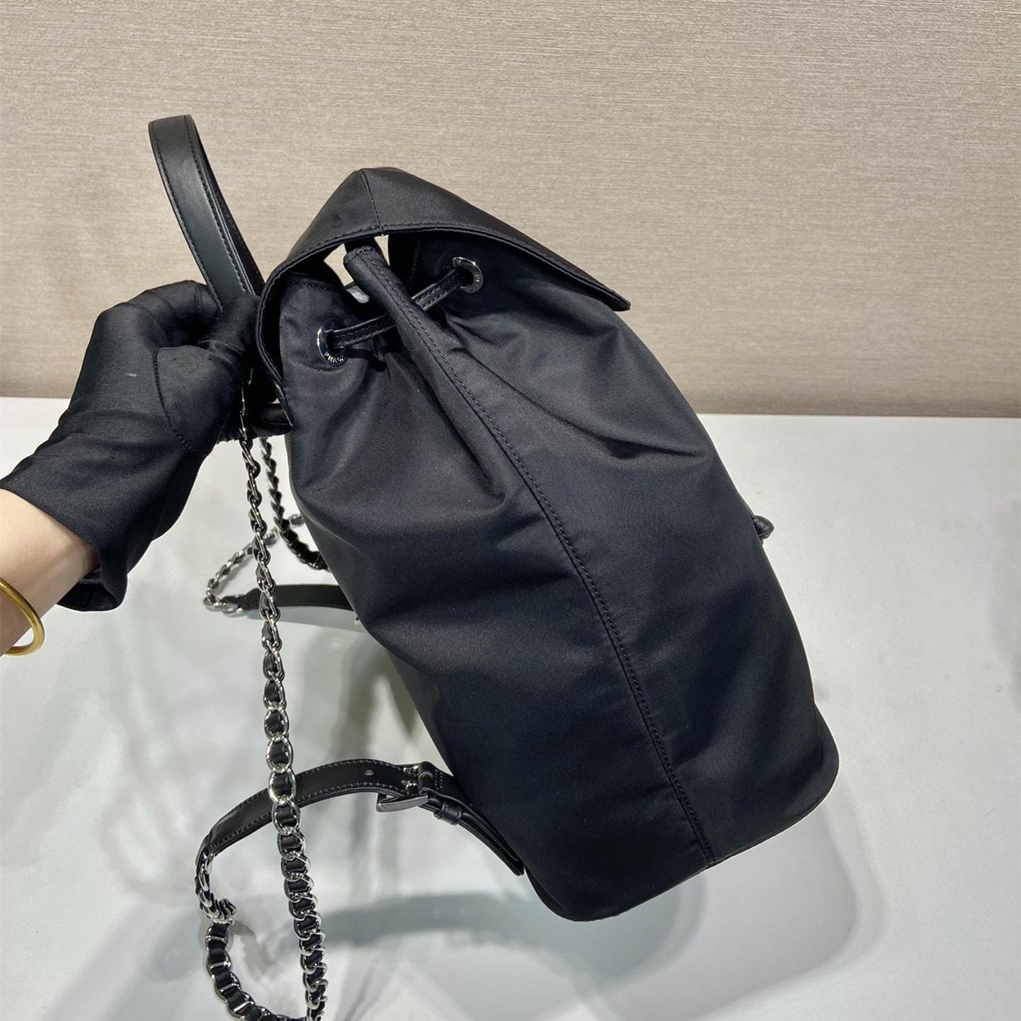 高仿Prada中古背包1BZ830黑色大號免檢版