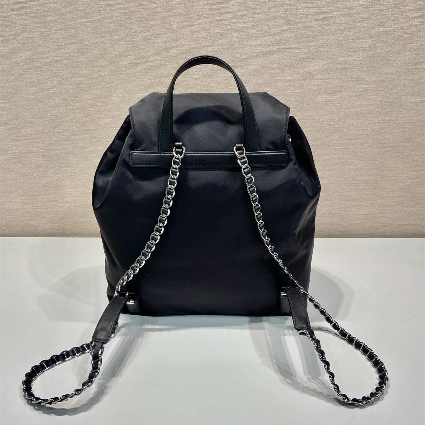 高仿Prada中古背包1BZ830黑色大號免檢版