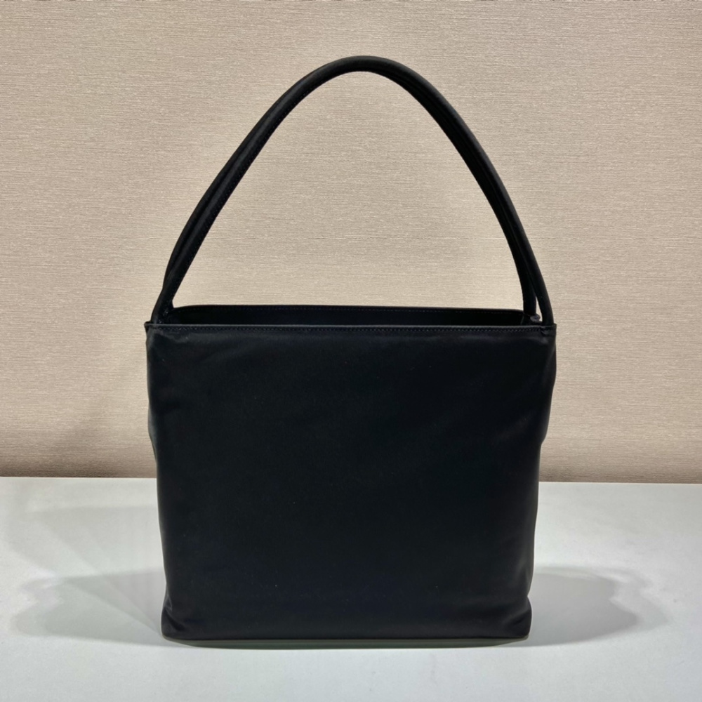 高仿Prada*Re-Edition系列中古袋B6246中號免檢版