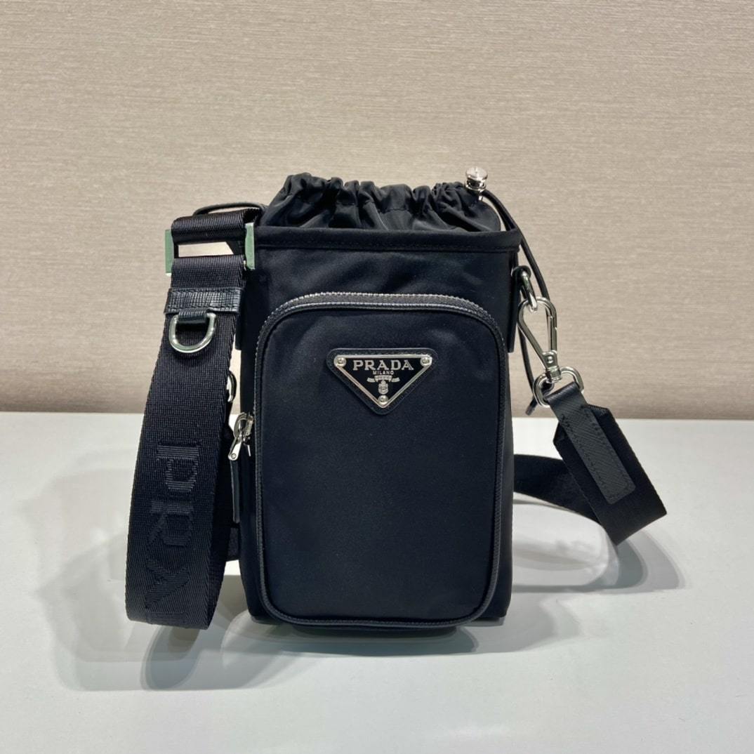 高仿Prada*Re-Edition系列2ZH155手機包免檢版