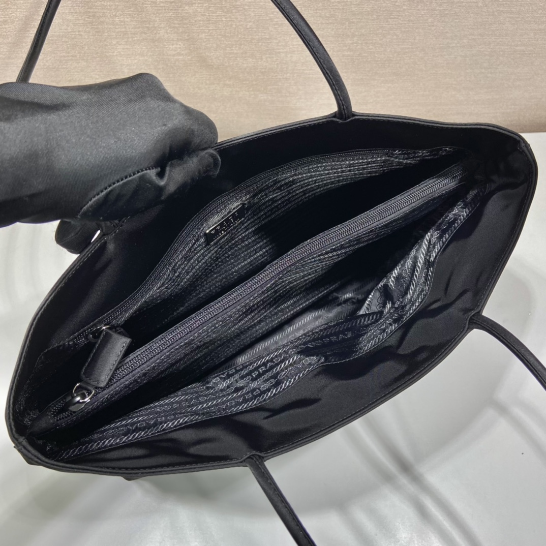高仿Prada*Re-Edition系列中古袋B6248中號免檢版