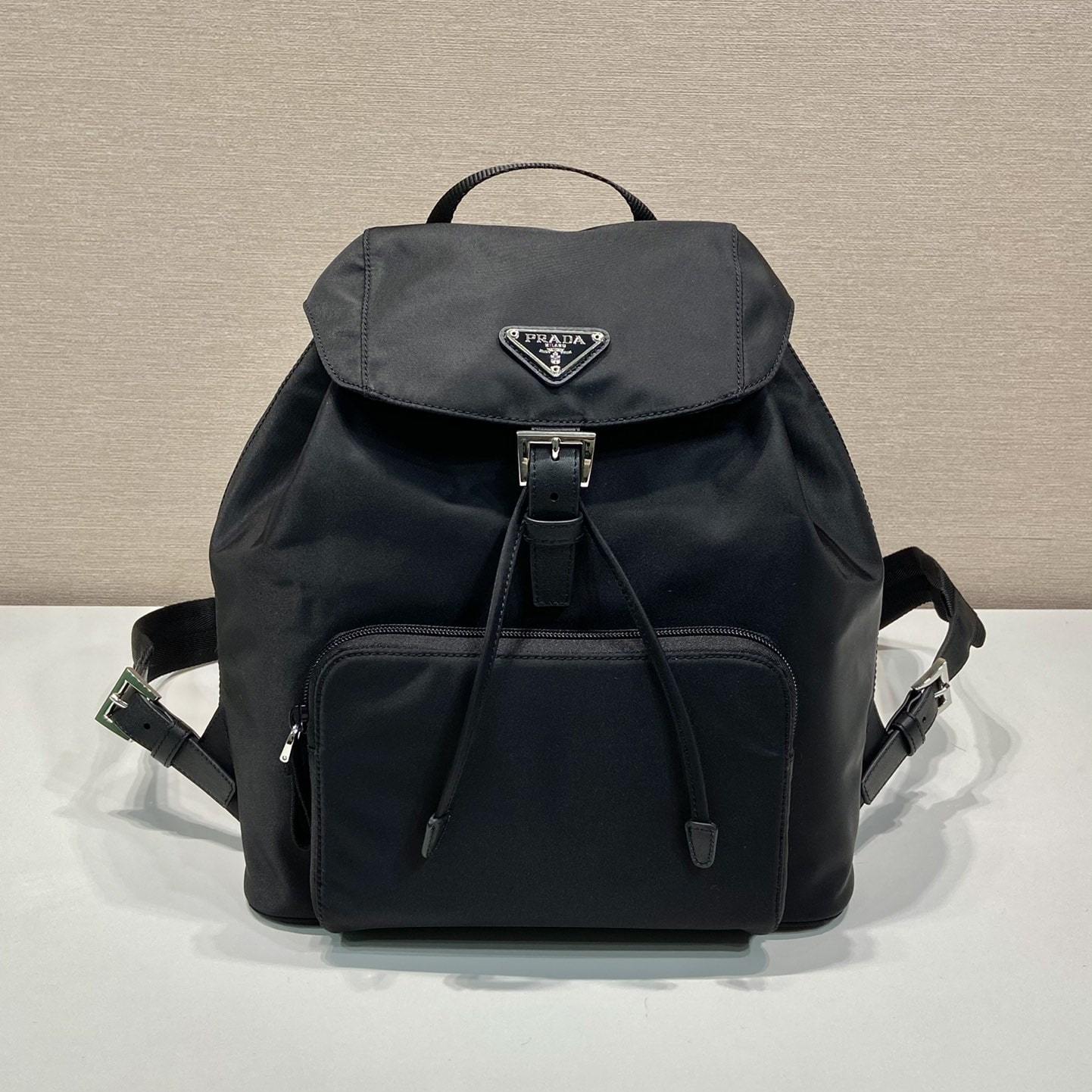 高仿Prada中古背包1BZ832黑色免檢版