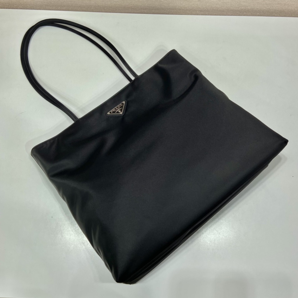 高仿Prada*Re-Edition系列中古袋B6248中號免檢版