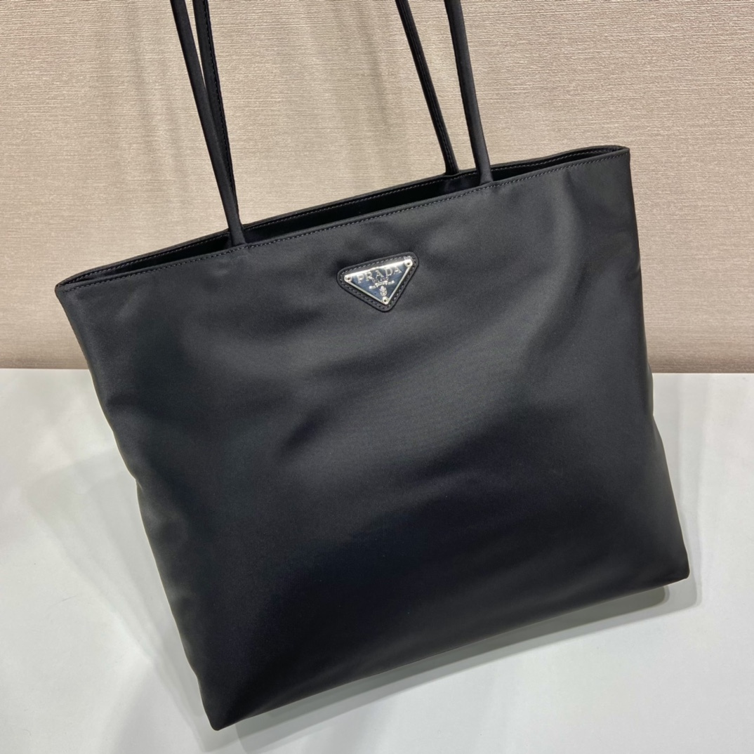 高仿Prada*Re-Edition系列中古袋B6248中號免檢版