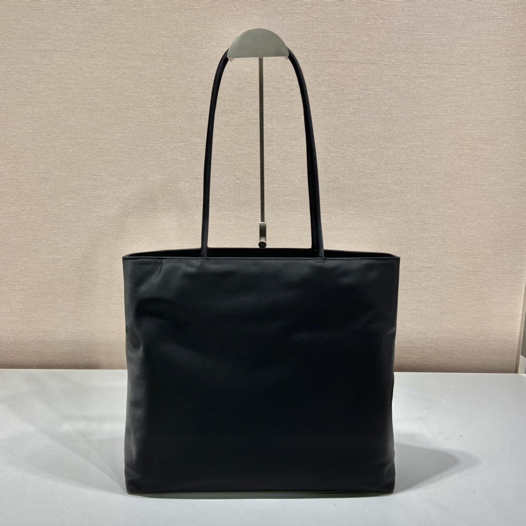 高仿Prada*Re-Edition系列中古袋B6248中號免檢版