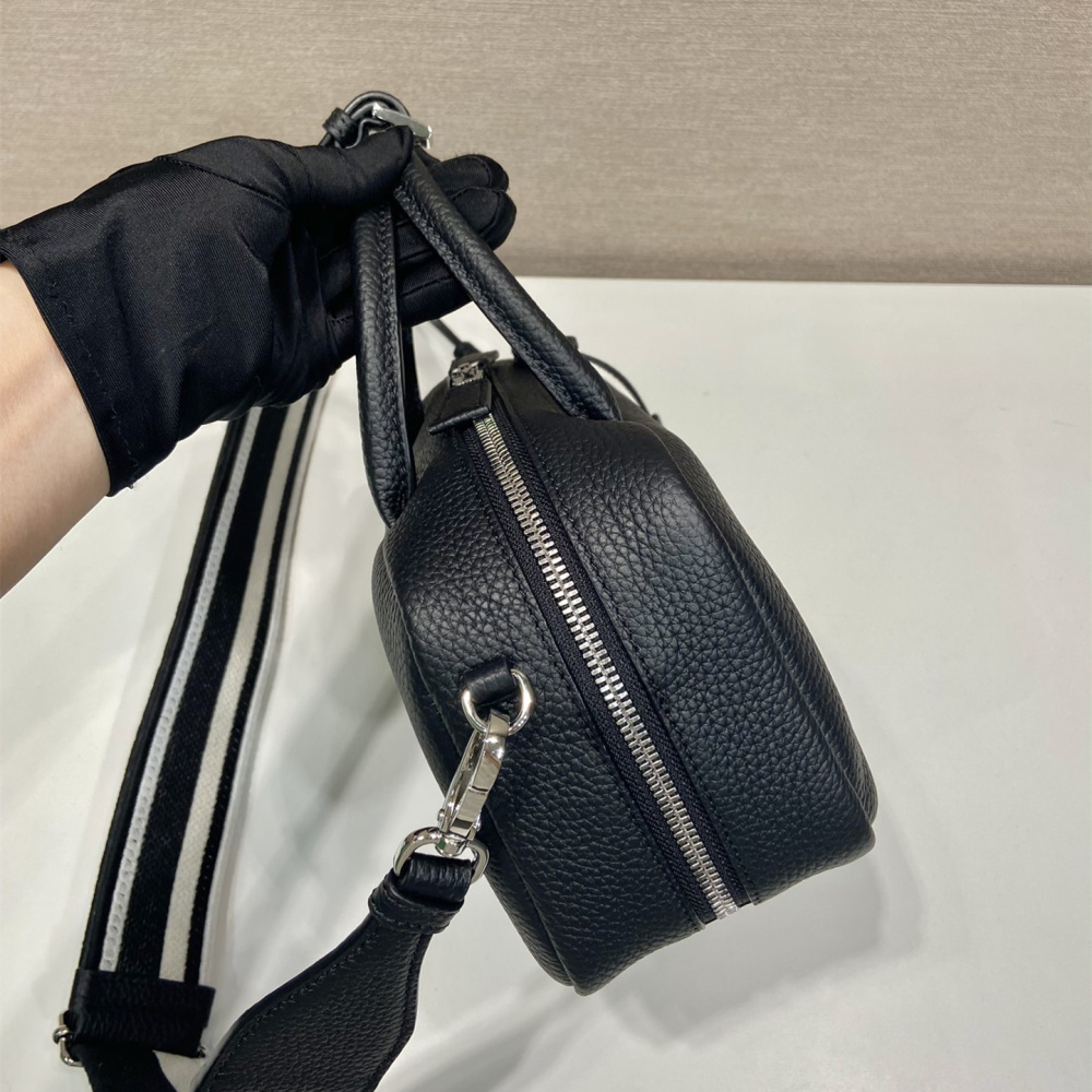 高仿Prada手提包1BB102黑色免檢版