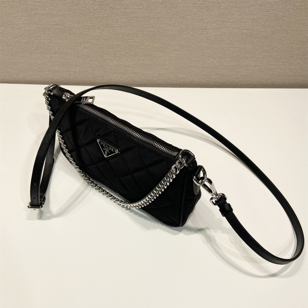 高仿Prada*Re-Edition系列麻將包1BH026免檢版