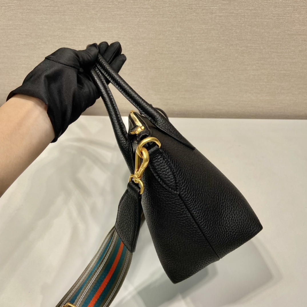 高仿Prada*VitelloDino系列手提斜挎包1BA111黑色免檢版