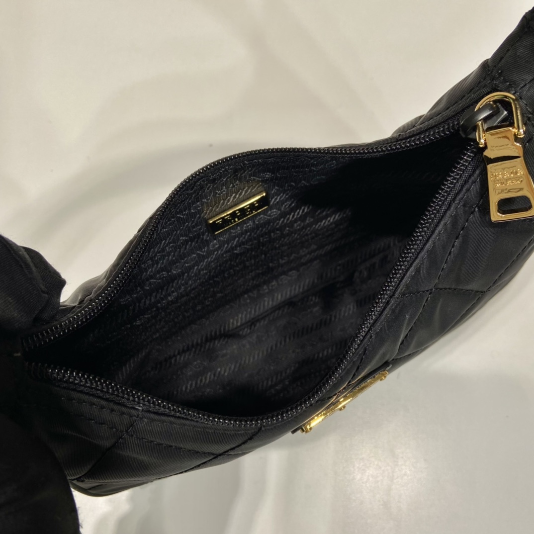 高仿Prada*Re-Edition系列Hobo袋1NE515A免檢版
