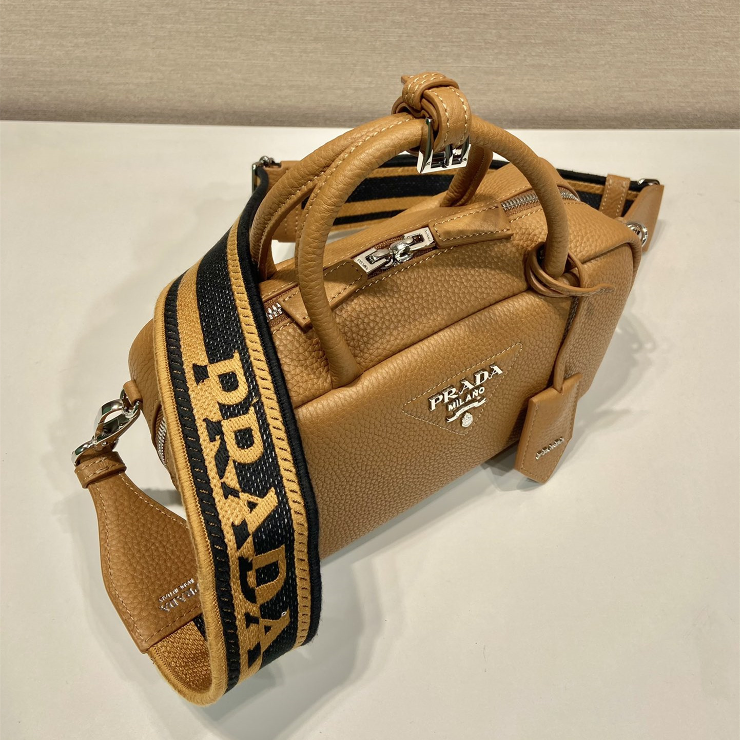 高仿Prada手提包1BB102棕色免檢版