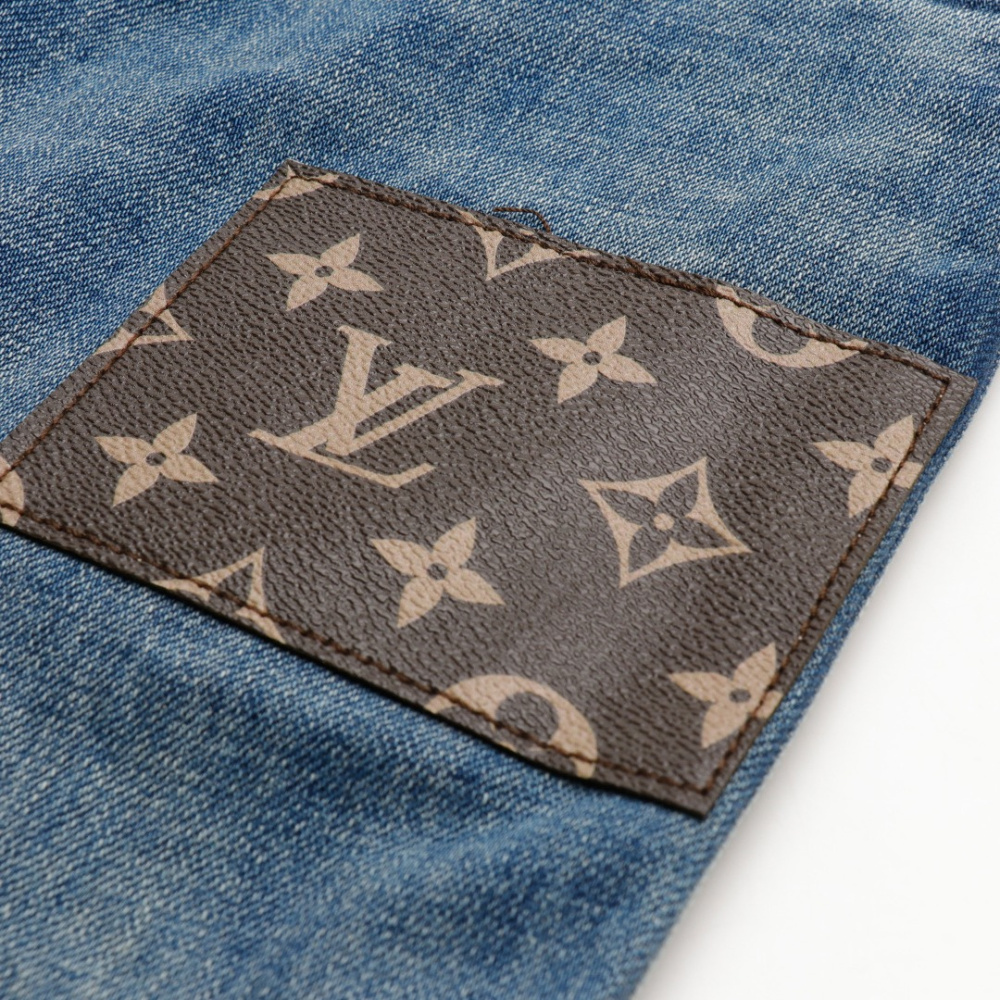 高仿LV*SS23系列1ACD65丹寧牛仔喇叭褲