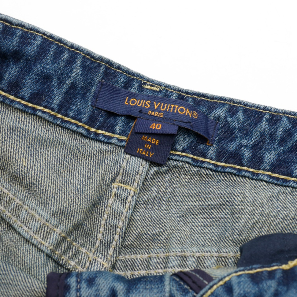 高仿LV*SS23系列1ACD65丹寧牛仔喇叭褲