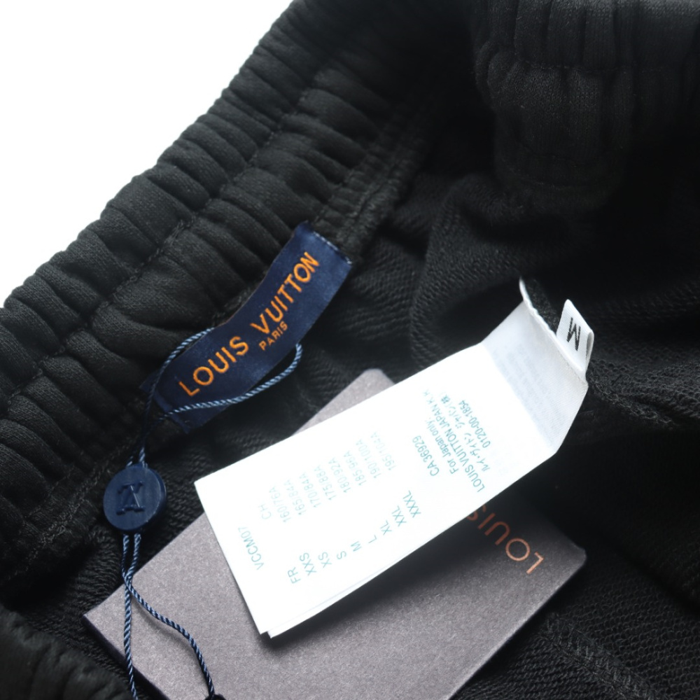 高仿LV*TulerSS24系列1AFIDI花卉刺繡短褲