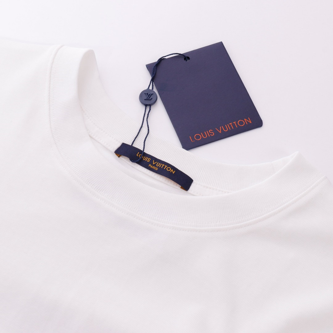 高仿LV*SS24Nigo系列1AFR0023小老虎刺繡T恤白色