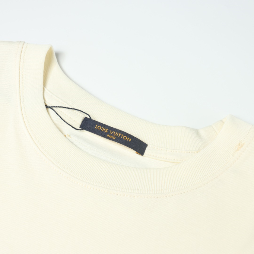 高仿LV*1AFR0019小藍花刺繡字母短袖米黃色